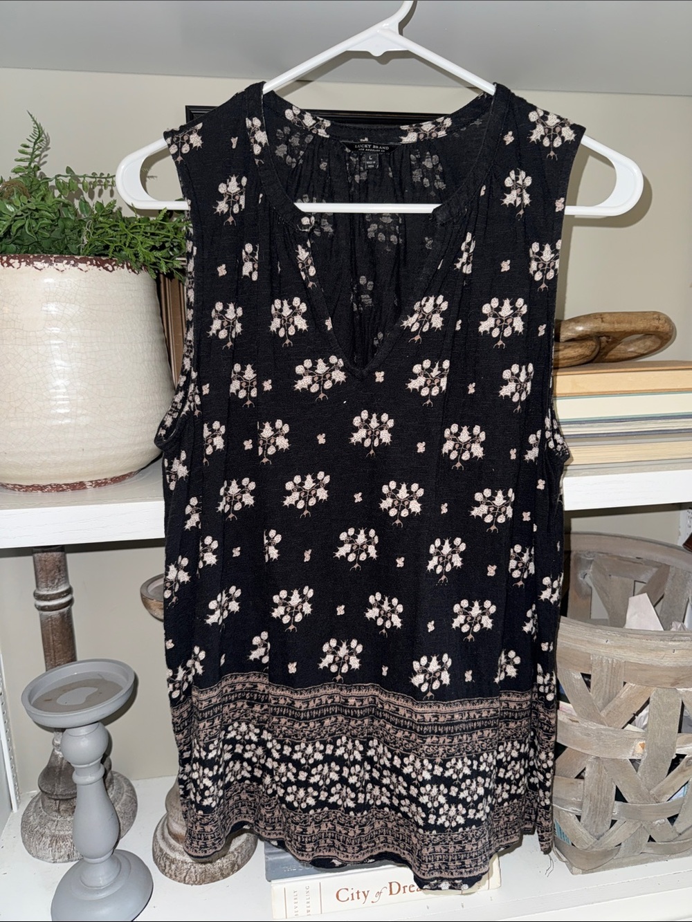 Lucky Brand Black Floral Border-Print Sleeveless V-Neck Camisole